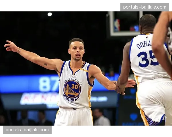 阿莱克斯林恩内线效率尚可 太阳中锋篮板保护能力突出 阿莱克斯林恩内线效率尚可 太阳中锋篮板保护能力突出